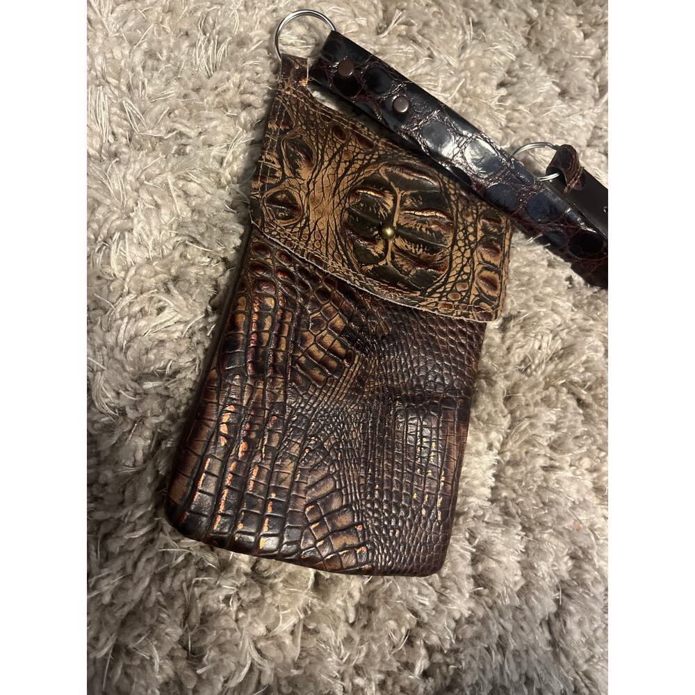 Crocodile -embossed leather crossbody bag. Perfect for upcoming events.